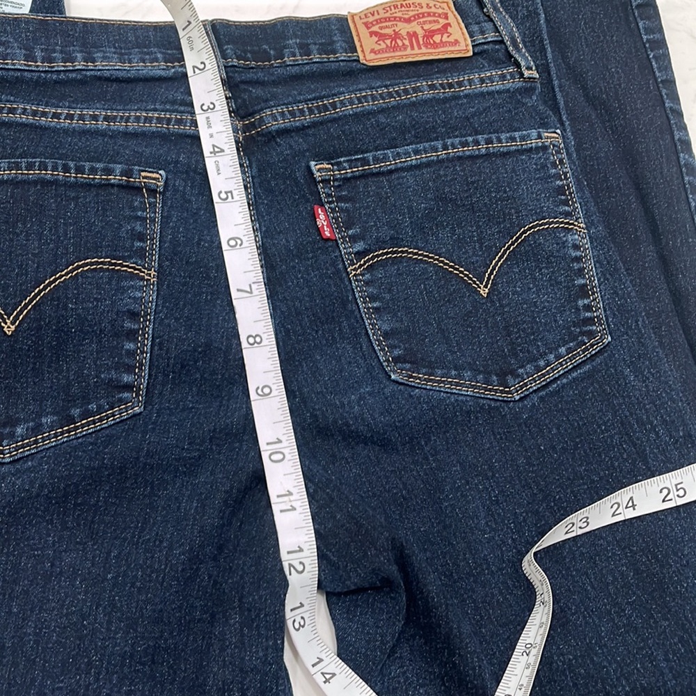 Straight leg Levi’s - Picture 6 of 7